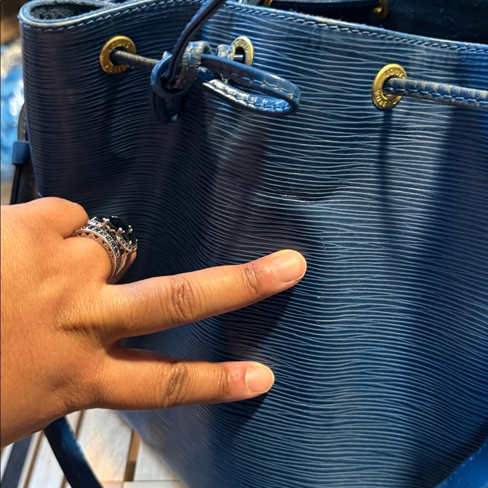 Louis Vuitton Blue Epi Petit Noe Bag - Picture 10 of 12